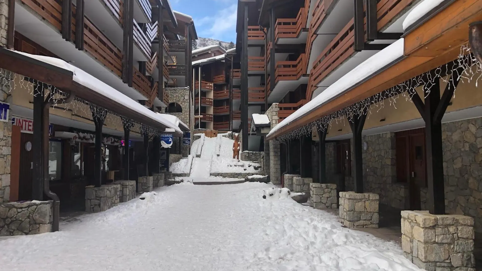 Appartement Le Creux De L'Ours Les Allues 0*,  France